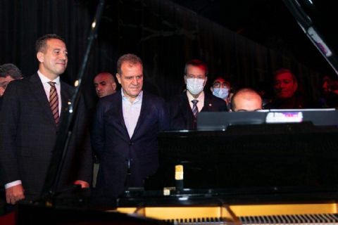 Başkan Seçer ‘Mersin 100.Yıl Etkinlik Alanı’nın Açılışını Yaptı