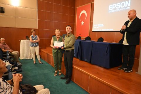 Kültürden Kadraja: Fotoğrafla Anlatmak Söyleşisi İzleyicilerden Tam Not Aldı