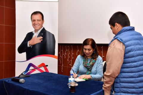 Mersin Edebiyat Festivali 2. Gününde De Dolu Dolu Geçti